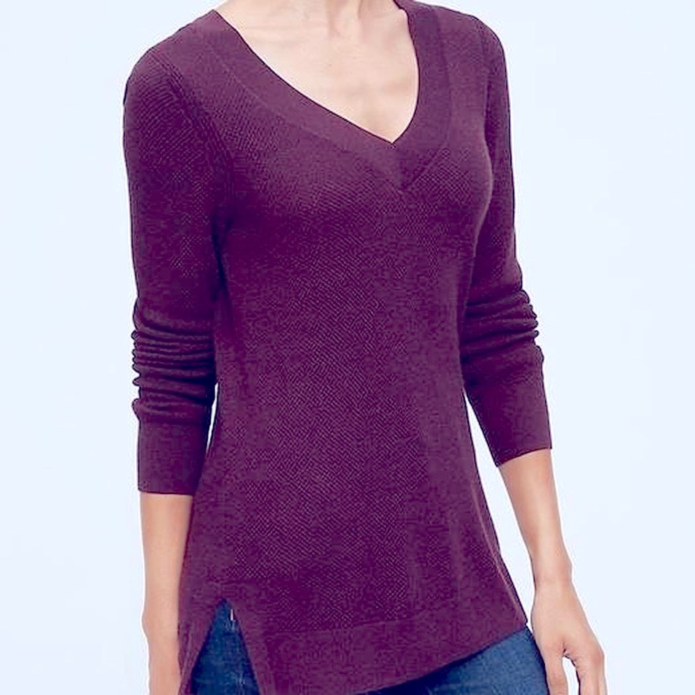 GAP v neck tunic sweater in deep plum size Small
